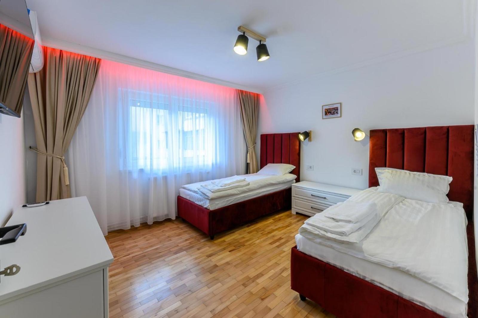 Five Stars Apartment 티미쇼아라 외부 사진