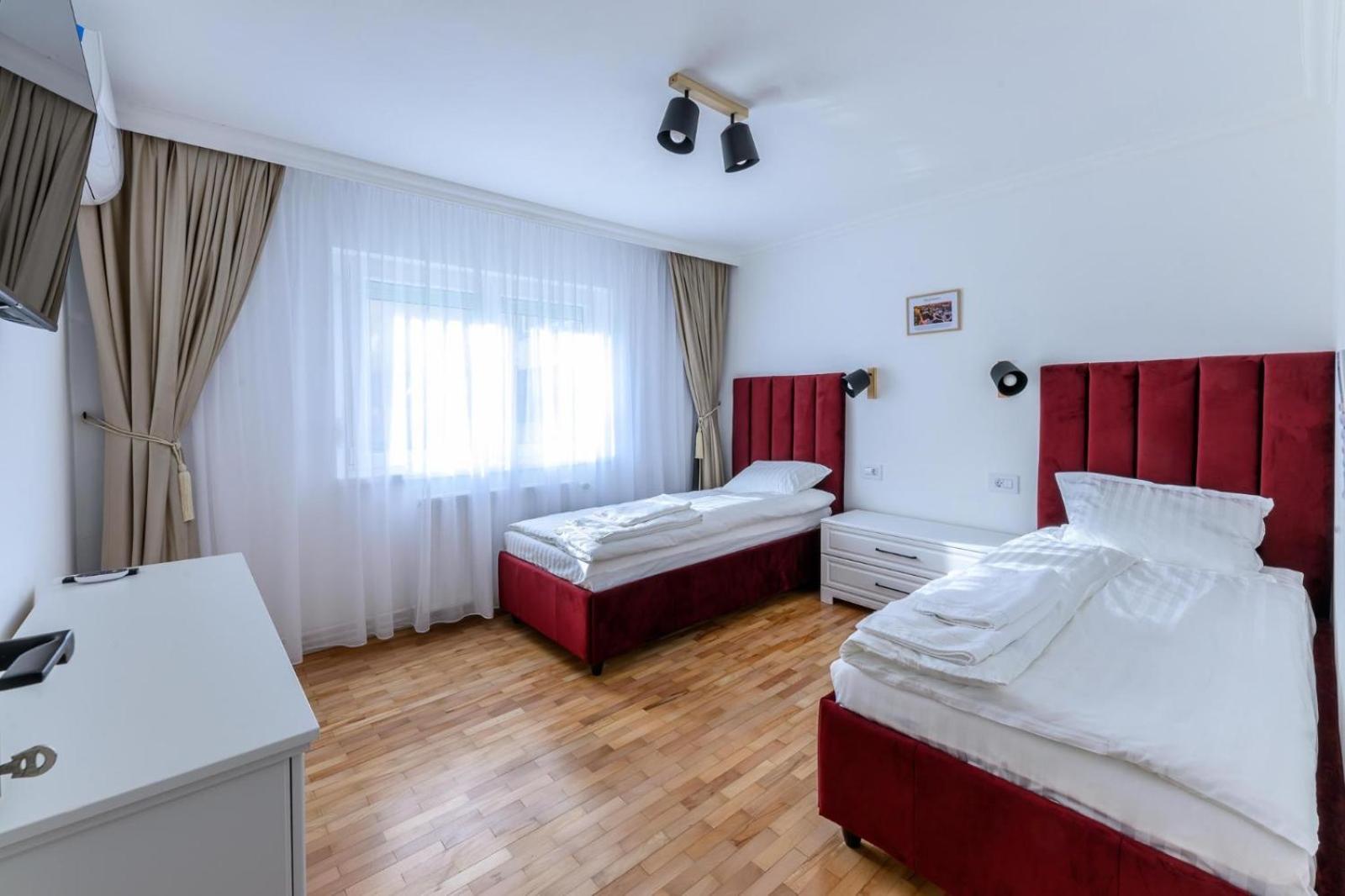 Five Stars Apartment 티미쇼아라 외부 사진