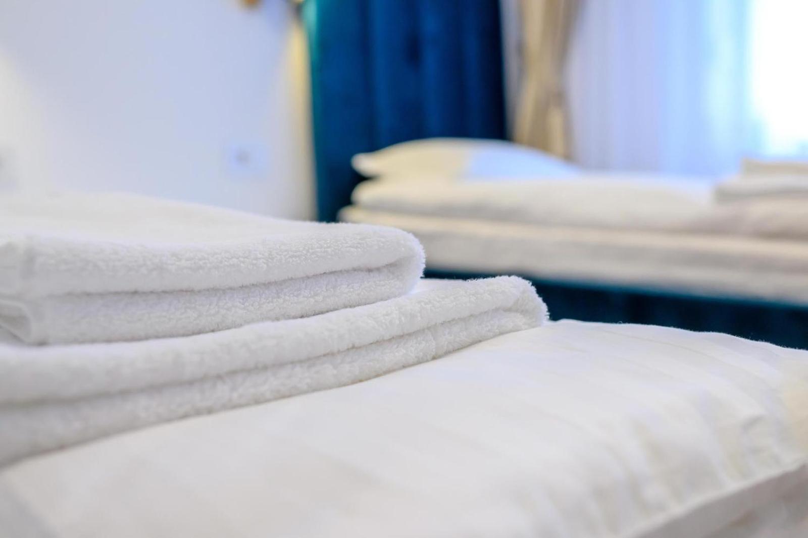 Five Stars Apartment 티미쇼아라 외부 사진