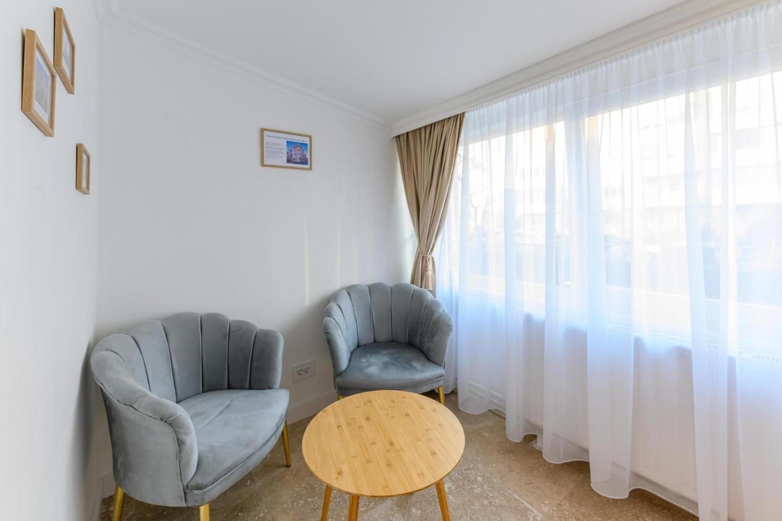 Five Stars Apartment 티미쇼아라 외부 사진