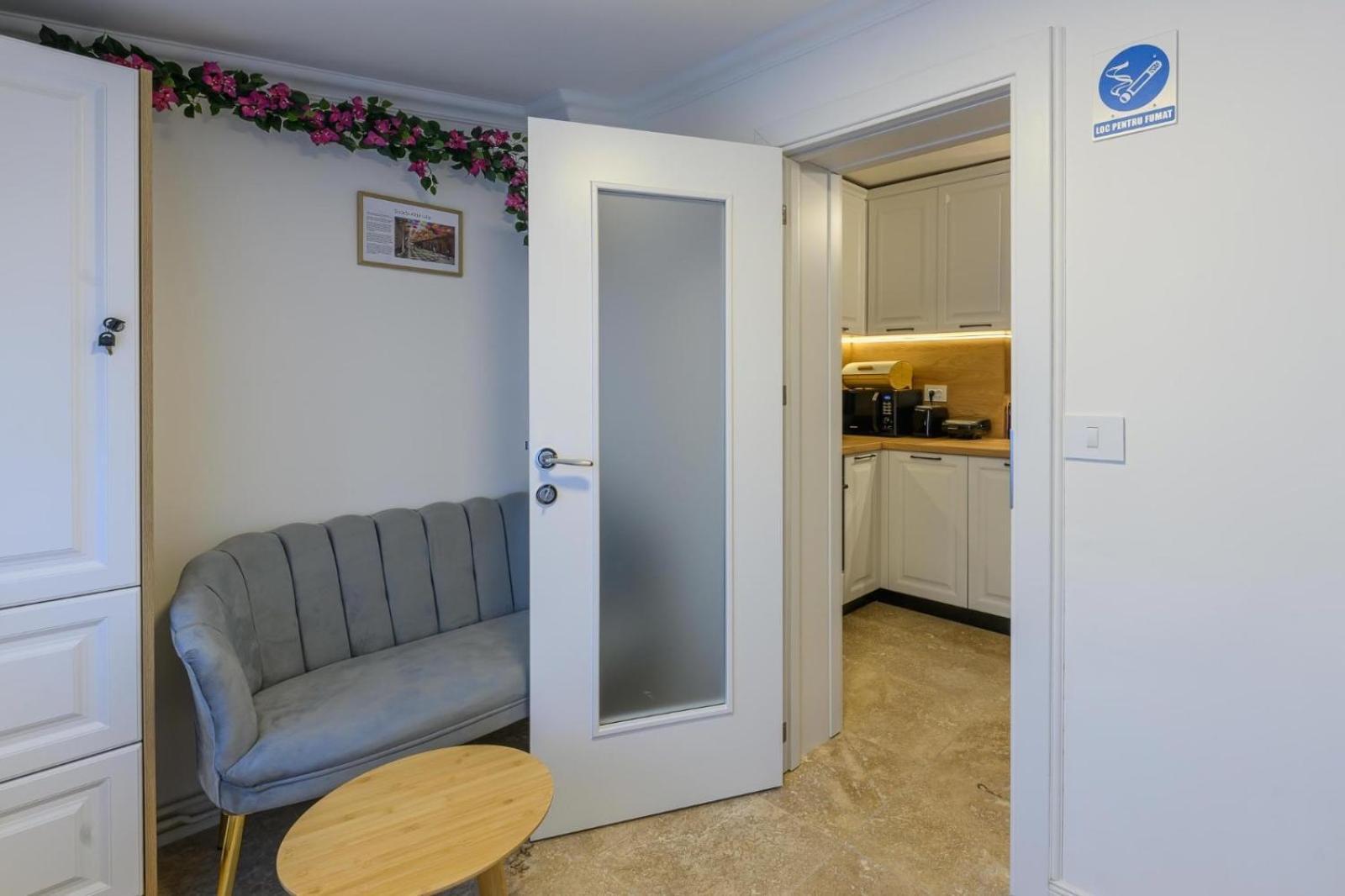 Five Stars Apartment 티미쇼아라 외부 사진