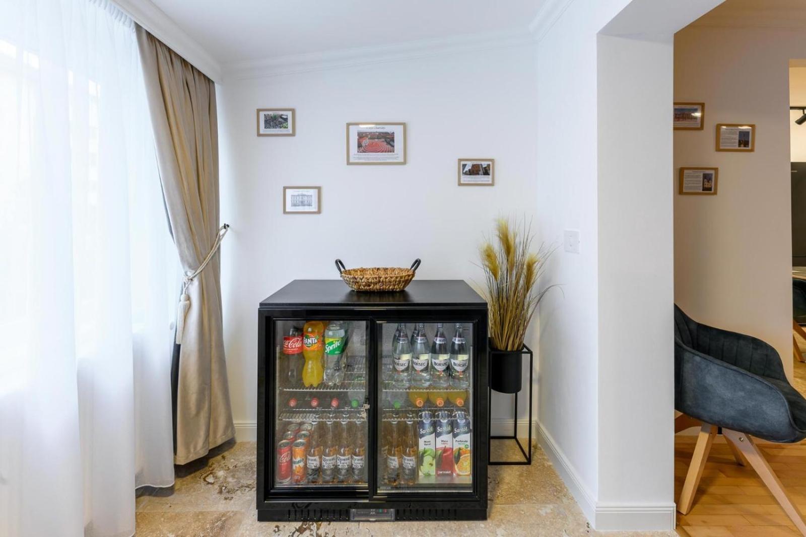 Five Stars Apartment 티미쇼아라 외부 사진