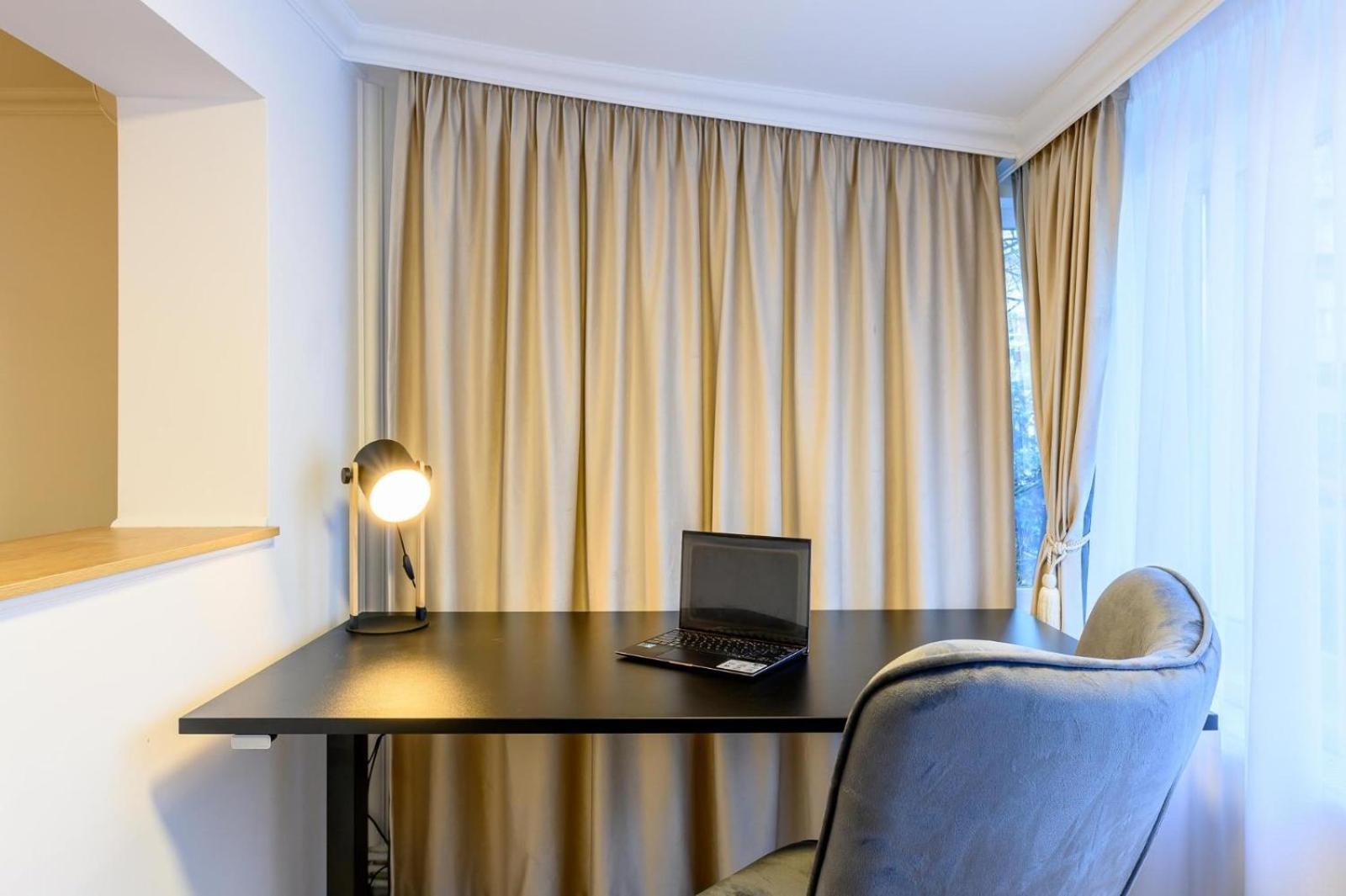 Five Stars Apartment 티미쇼아라 외부 사진