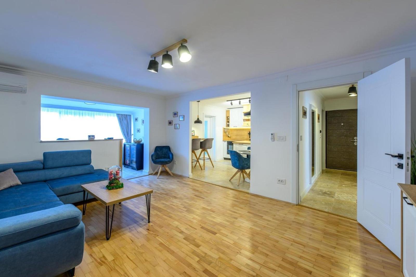 Five Stars Apartment 티미쇼아라 외부 사진