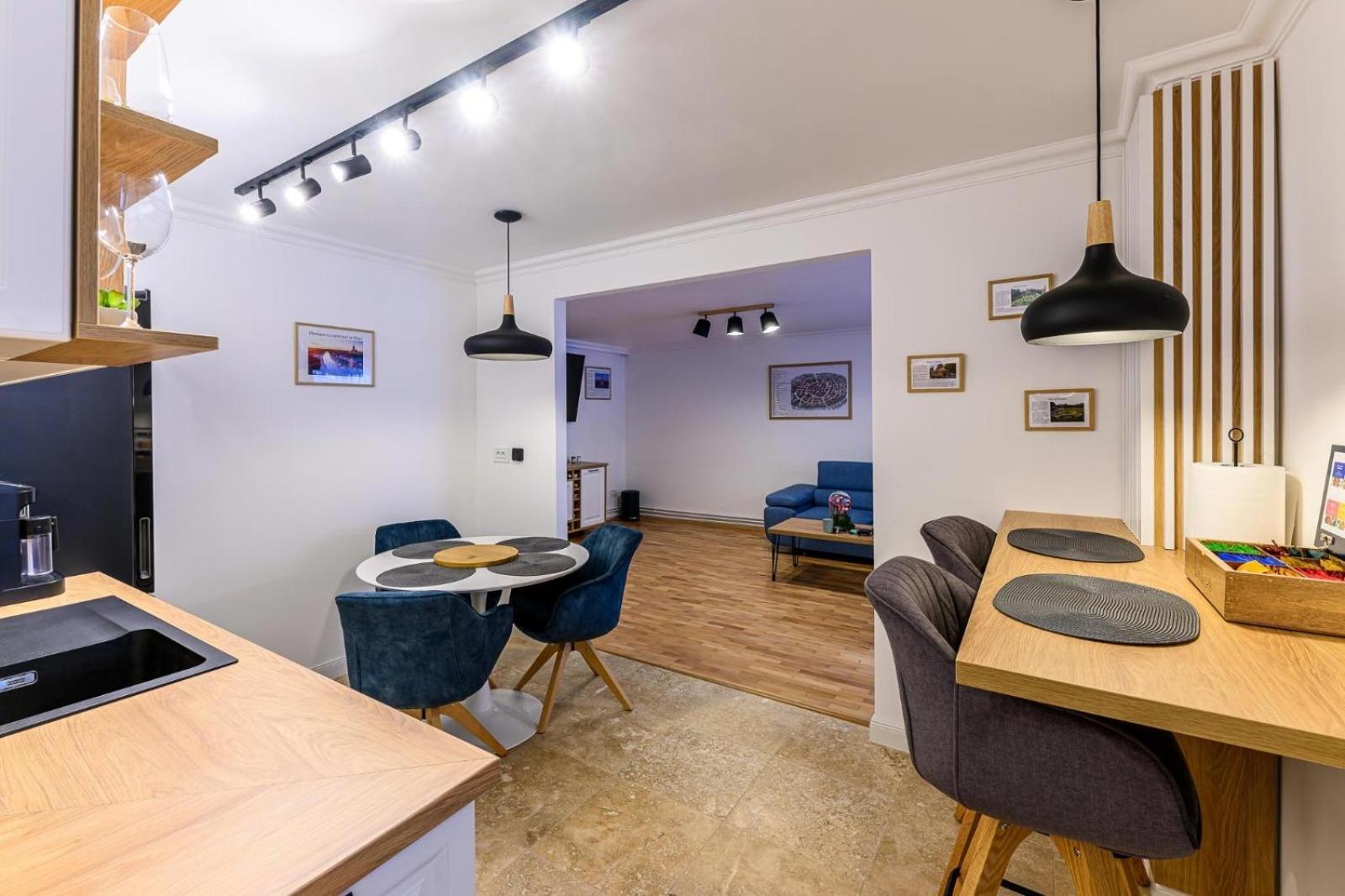 Five Stars Apartment 티미쇼아라 외부 사진